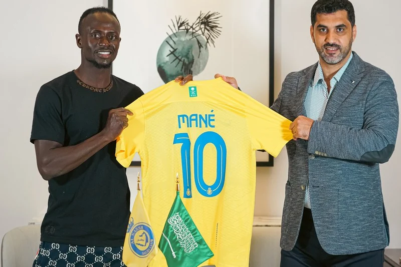 النصر السعودي يتعاقد مع السنغالي مانيه