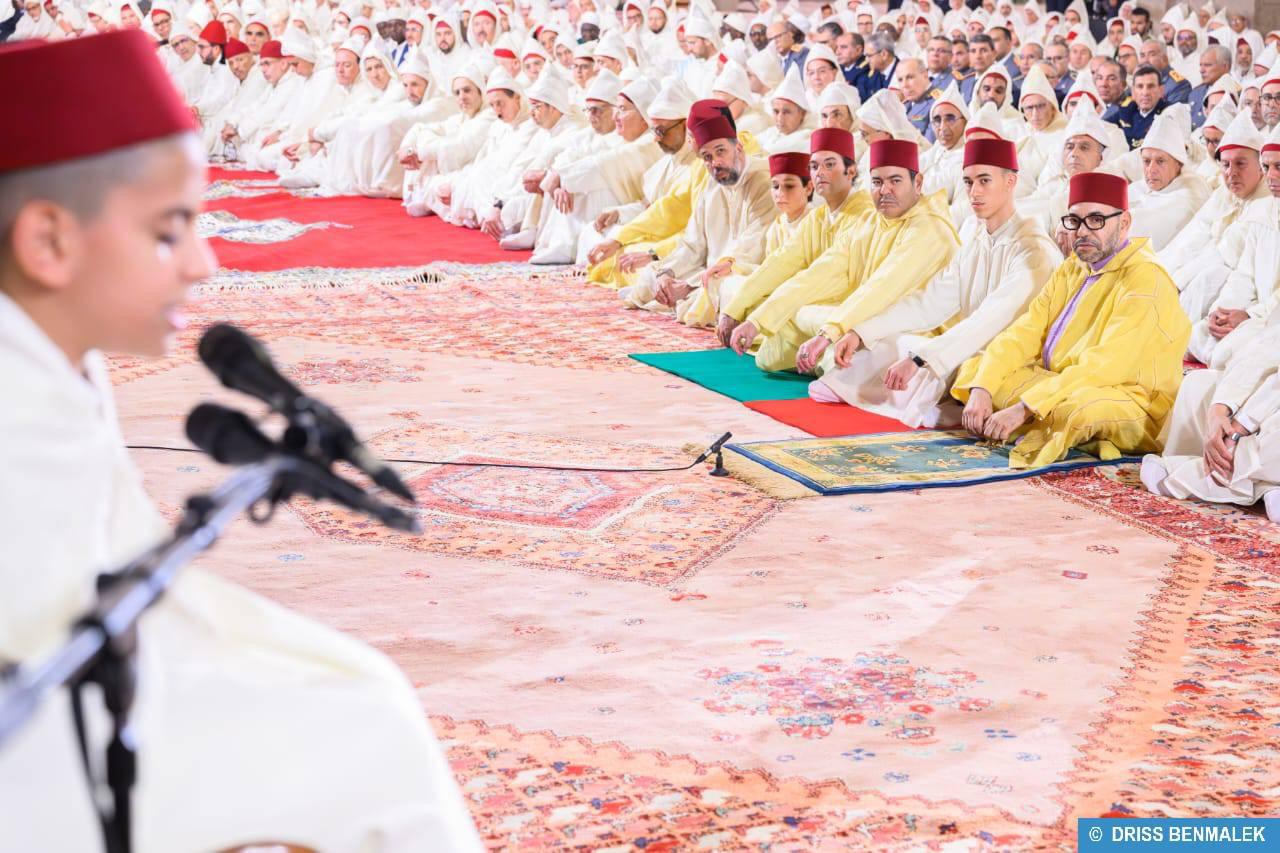 أمير المؤمنين يترأس بمسجد الحسن الثاني بالدار البيضاء حفلا دينيا إحياء لليلة القدر المباركة