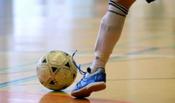 العيون تستضيف نهائي كأس العرش لكرة القدم داخل القاعة