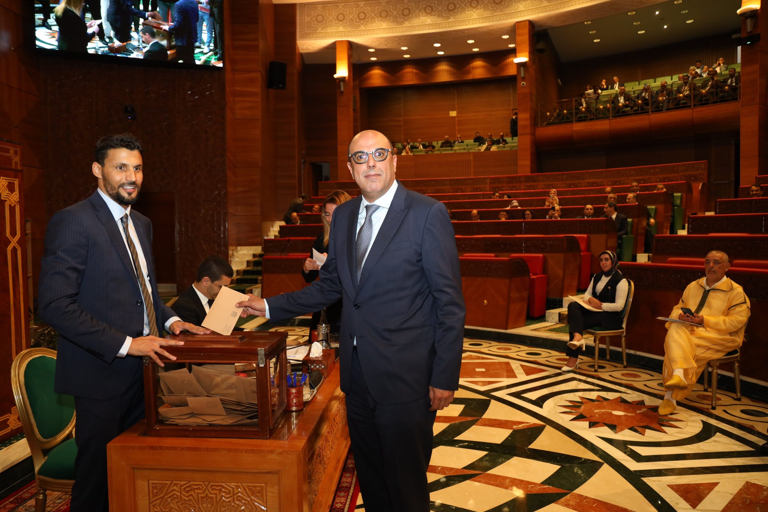 انتخاب السيد محمد ولد الرشيد عن حزب الاستقلال، رئيسا لمجلس المستشارين للنصف الثاني من الولاية التشريعية 2021-2027<span class="label label-info" style="box-sizing: initial; background-color: rgb(58, 135, 173); padding: 1px 4px 2px; border-radius: 3px; font-family: "Times New Roman"; font-size: 18.4px; font-weight: 400; white-space-collapse: collapse;"></span>