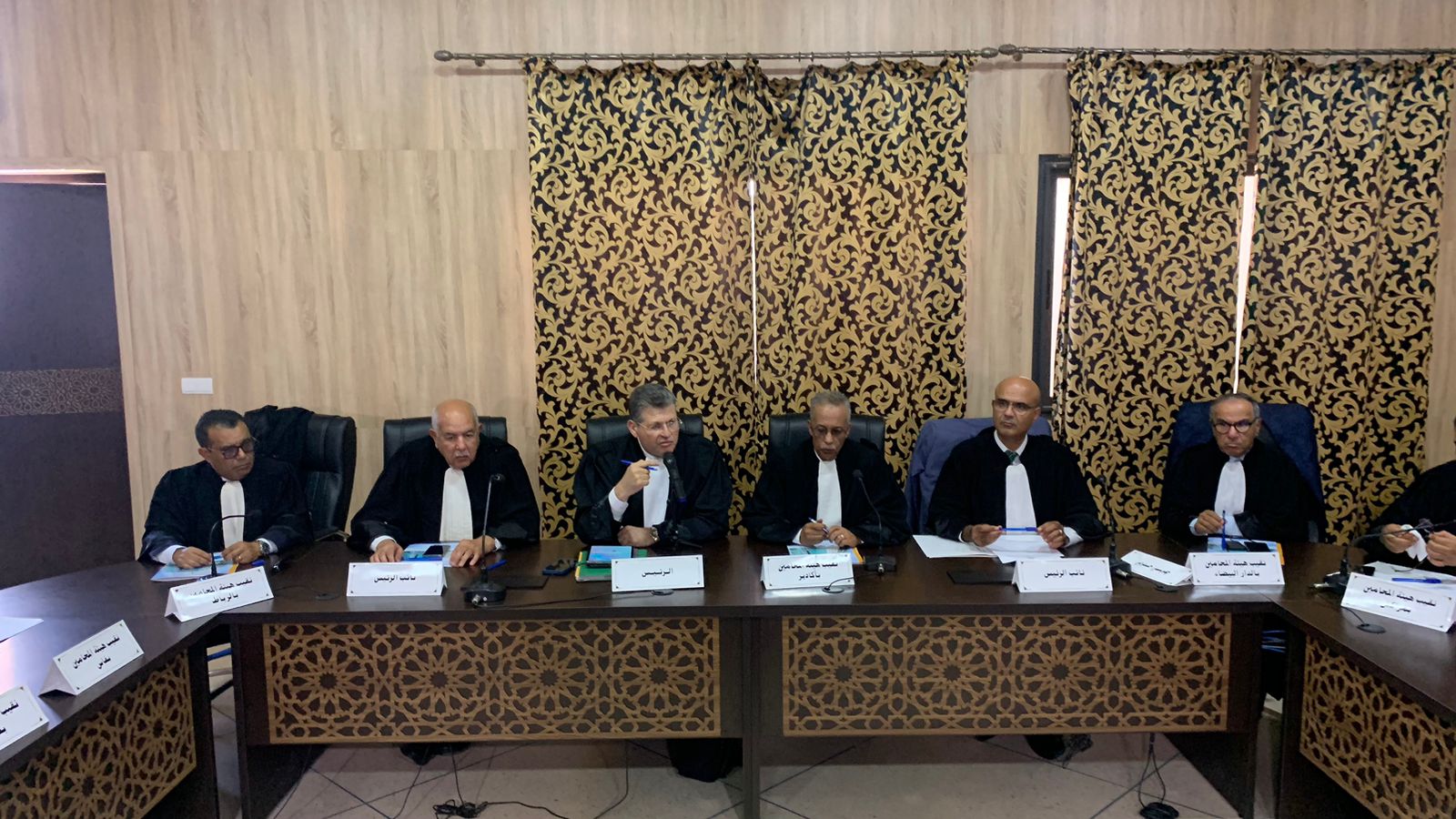 بيان مدينة العيون..جمعية هيئات المحامين ترفض قرار المحكمة الأوروبية وتؤكد دعمها لمبادرة الحكم الذاتي..