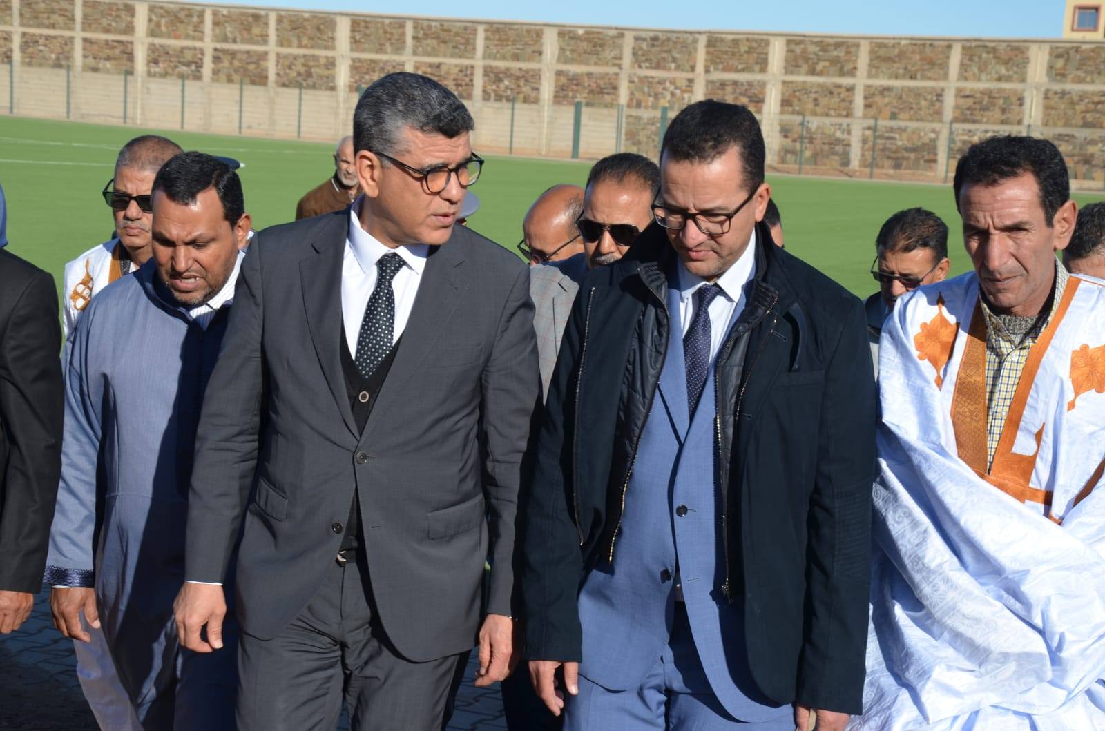 “عامل إقليم السمارة يتفقد ورش ملعب حي العودة: التزام بتعزيز التنمية الرياضية في الذكرى الـ81 لتقديم وثيقة الاستقلال”