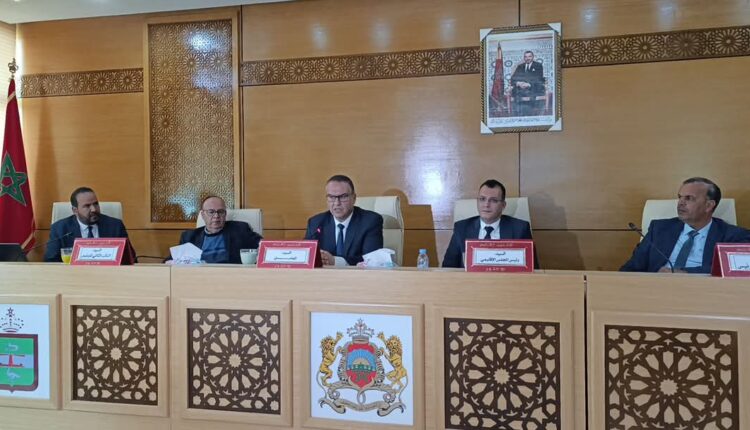 المجلس الإقليمي لبوجدور يعقد دورته العادية لشهر يناير ويصادق بالإجماع على مشاريع تنموية وشراكات مستقبلية