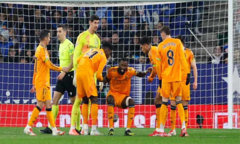 كرة القدم.. إصابة عضلية قد تبعد لاعب ريال مدريد روديغر من مواجهة مانشستر سيتي في الملحق الأوروبي