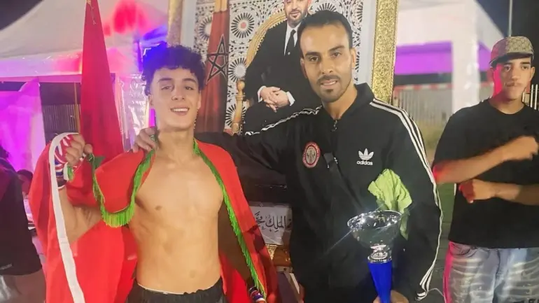 ابن بوجدور محمد رضا القرنيسي يتألق في الدوري الدولي للكيك بوكسينغ بإفران