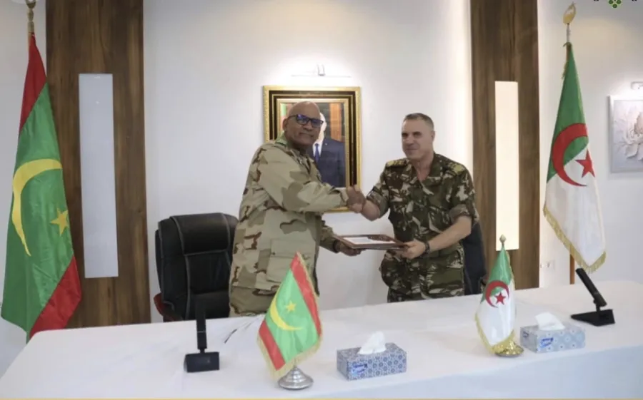 الجيشان الجزائري والموريتاني يعقدان لقاءً أمنياً بتندوف لمواجهة التهديدات العابرة للحدود